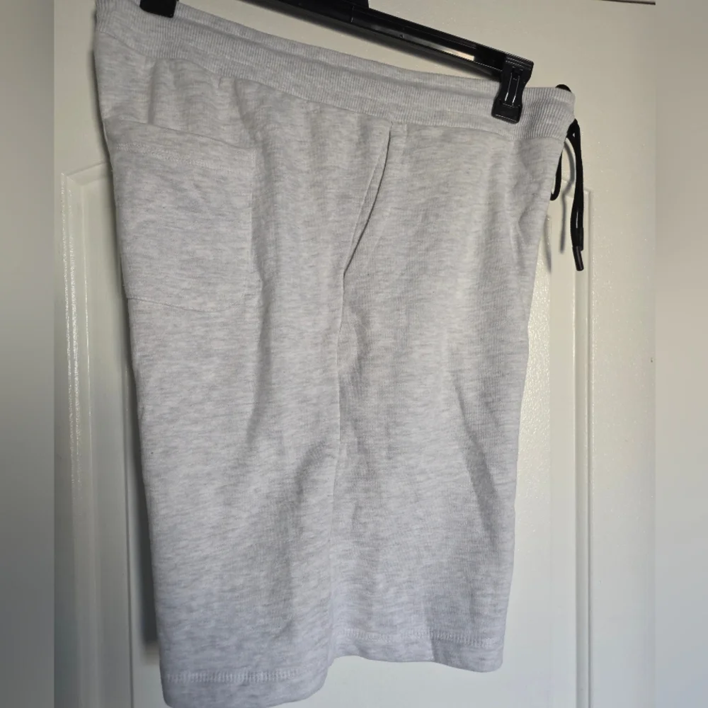 Men's Kenneth Cole Shorts L The Echo Jogger Organic